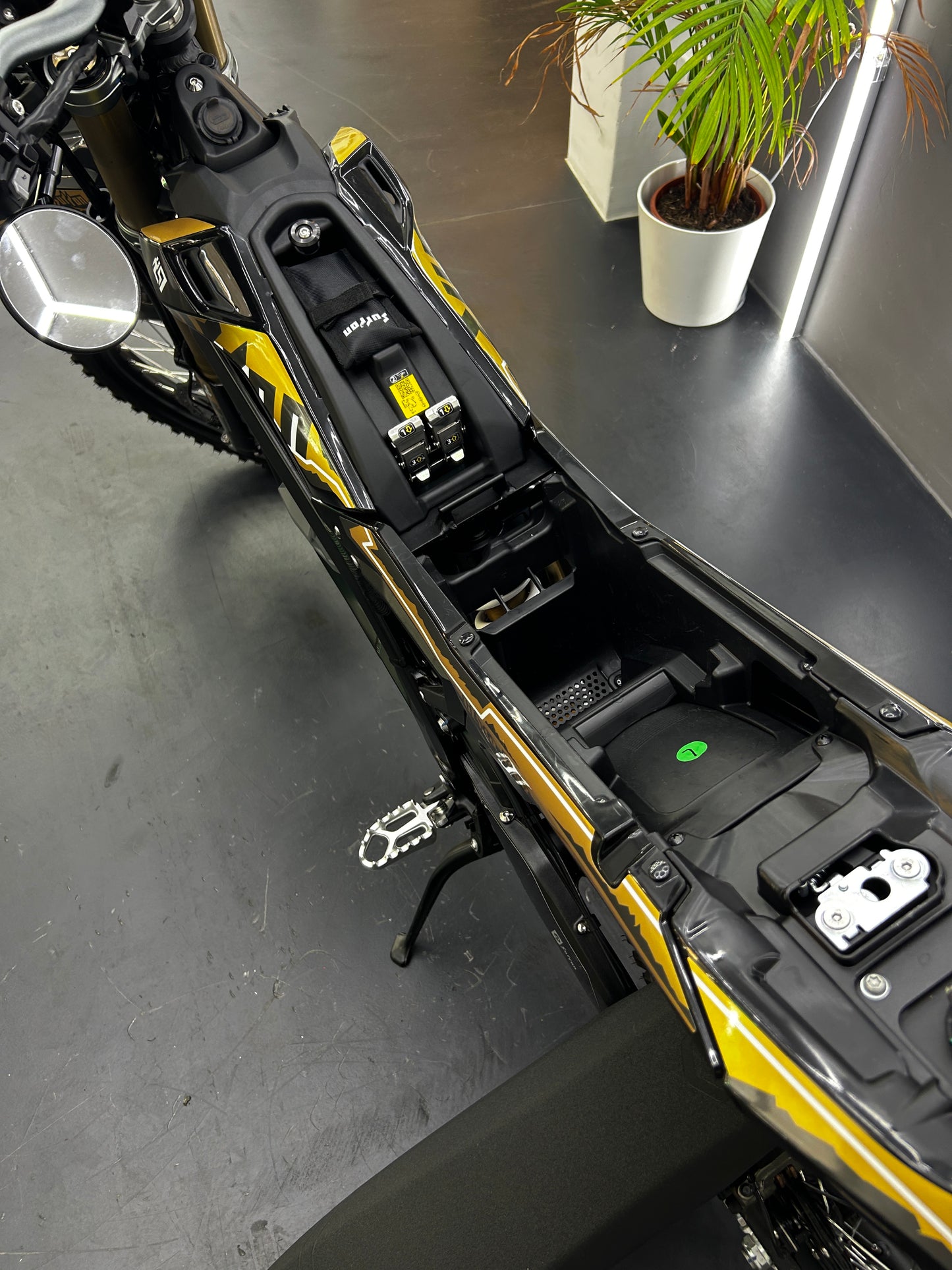 SURRON ULTRA BEE HP [2025]