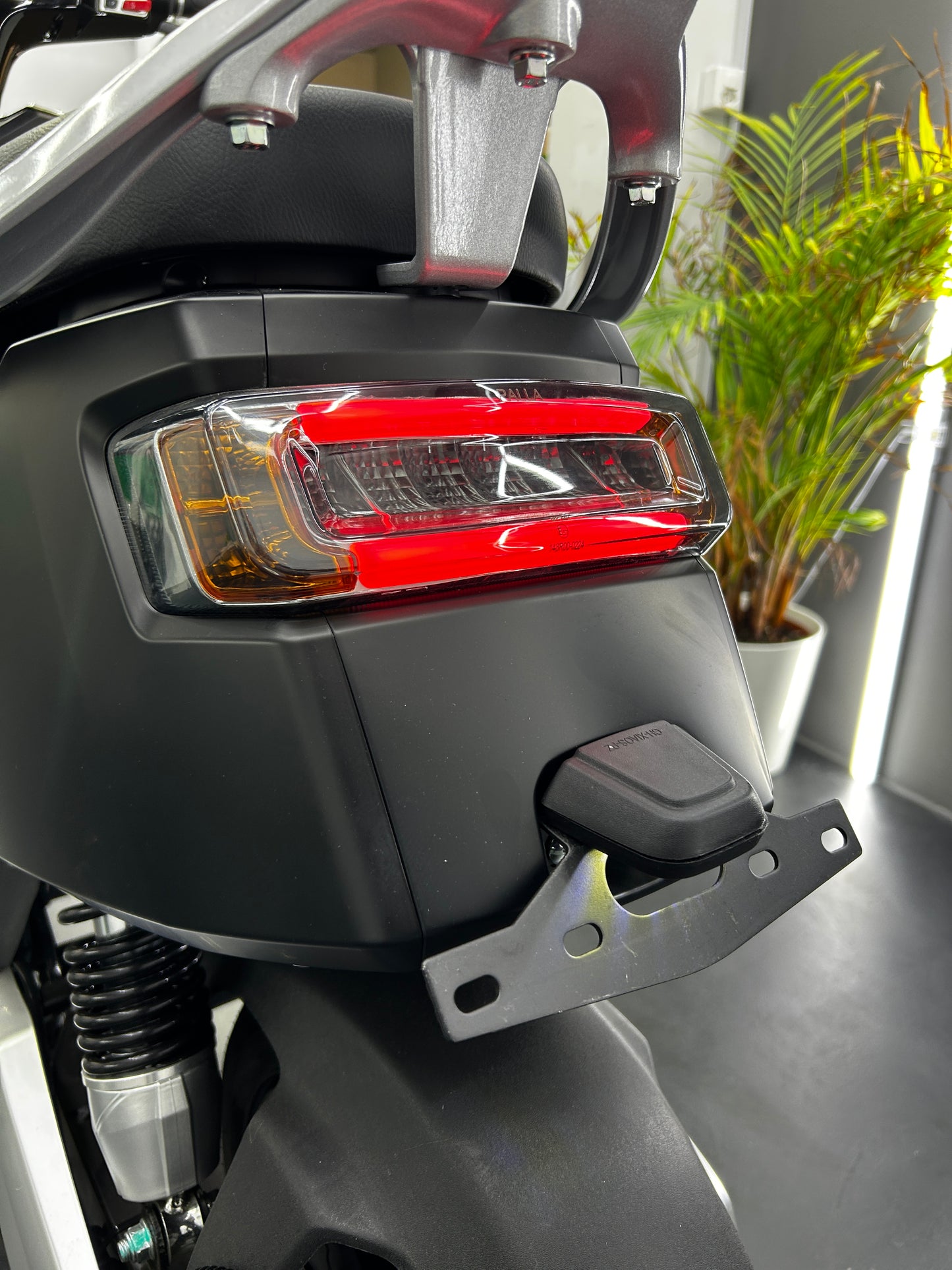 Next NX1 E-Scooter