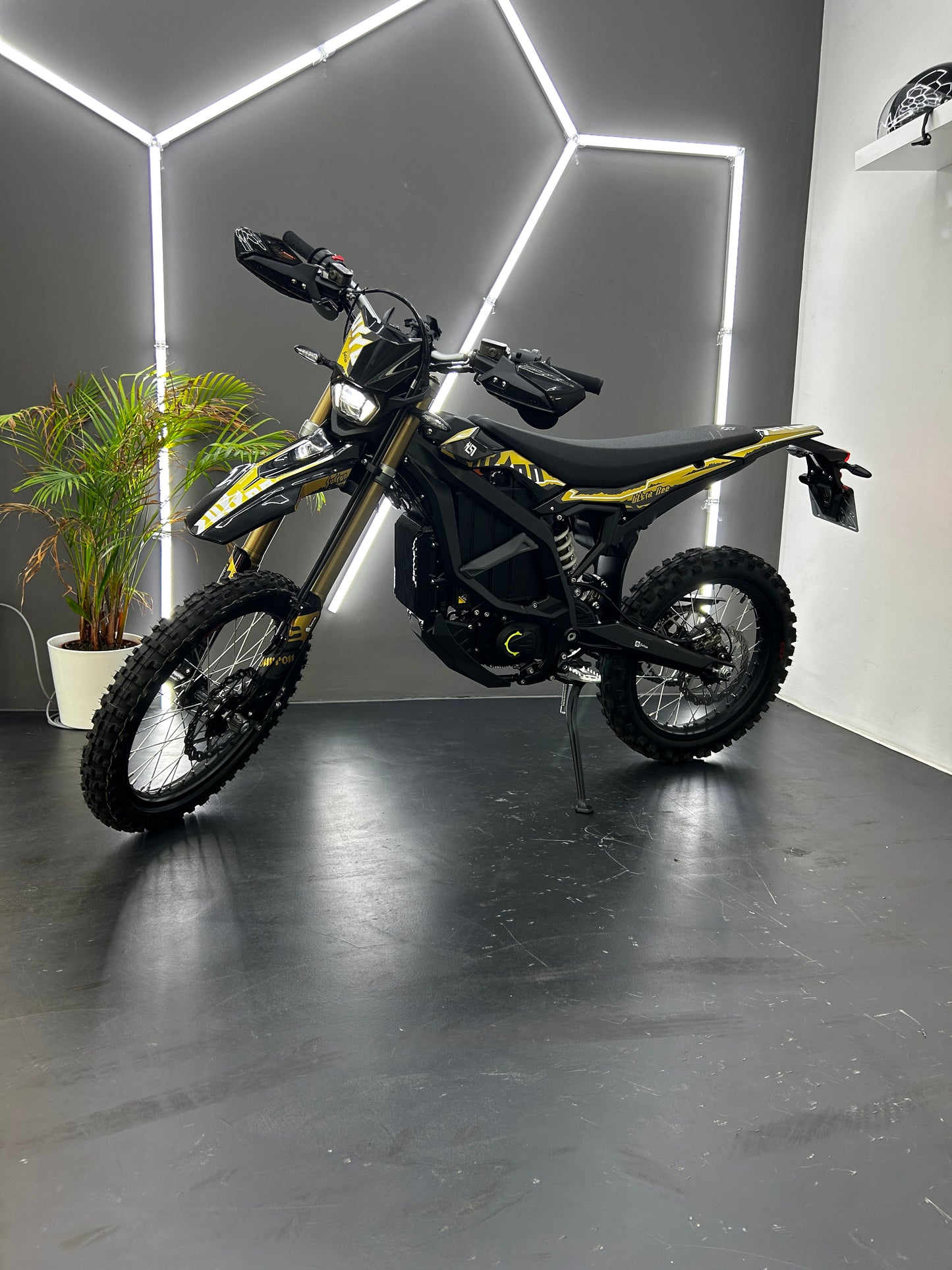 SURRON ULTRA BEE HP [2025]